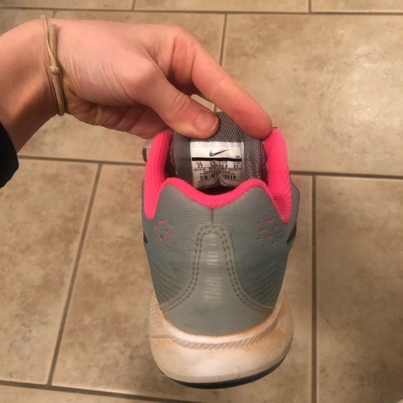 Girls Nike’s - Picture 4 of 4